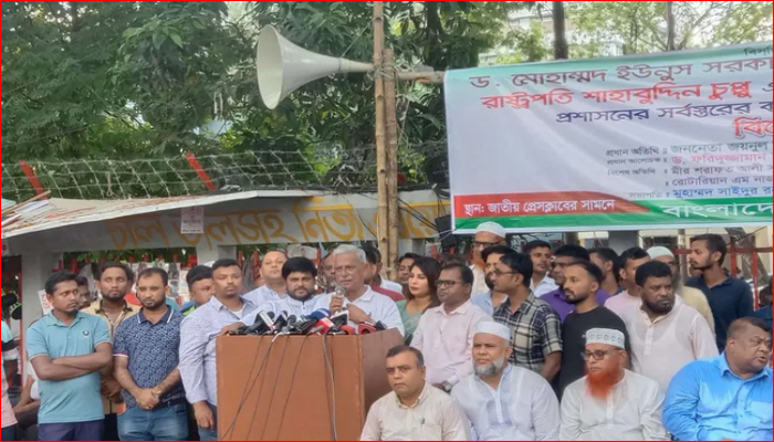 মন্ত্রী-এমপিরা কার ইঙ্গিতে পালাল ,ফারুক