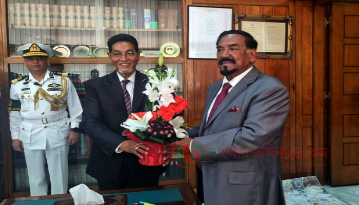 ত্রয়োদশ জাতীয় সংসদের স্পিকার ও ডেপুটি স্পিকারকে চিফ হুইপের ফুলেল শুভেচ্ছা ও অভিনন্দন